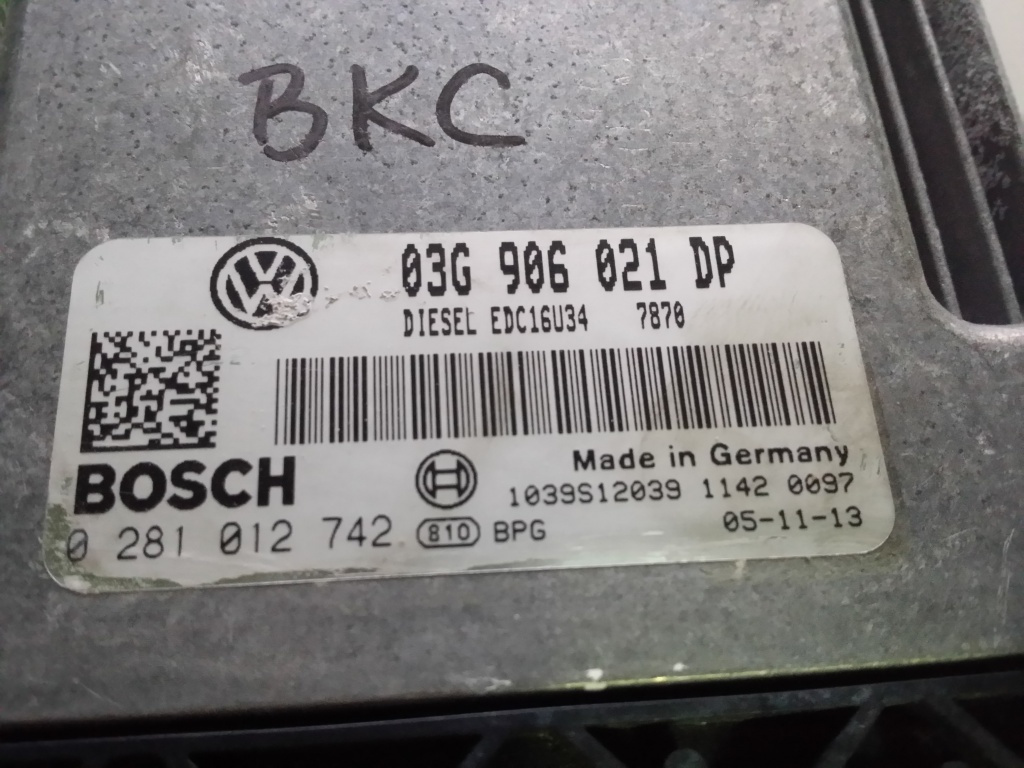 Calculator Motor BOSCH VOLKSWAGEN PASSAT 0 281 012 742 / 0281012742 / EDC16U34 / 03G 906 021 DP / 03G906021DP / KK0 281 012 742 / 0281012742 / EDC16U34 / 03G 906 021 DP / 03G906021DP / KK