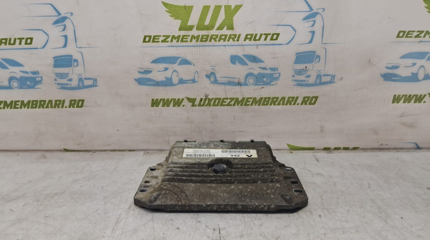 Calculator motor ecu 1.2 benzina d4f 237103317r Dacia Sandero 2 [2013 - 2016]