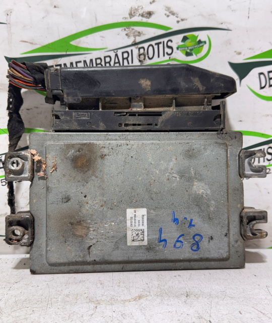 Calculator motor ECU 8200483732 Dacia Logan [2004 - 2008] Sedan 1.4 MT (75 hp)