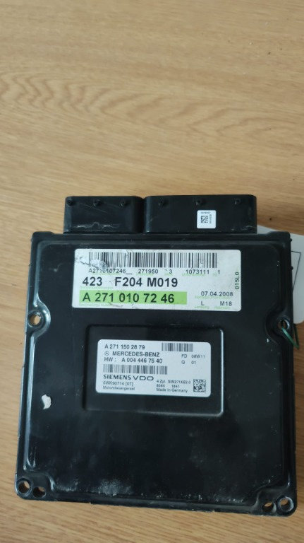 Calculator motor ECU Mercedes C-Klass W204 1.8 benzina,an 2008 cod A2710107246 / A2711502878