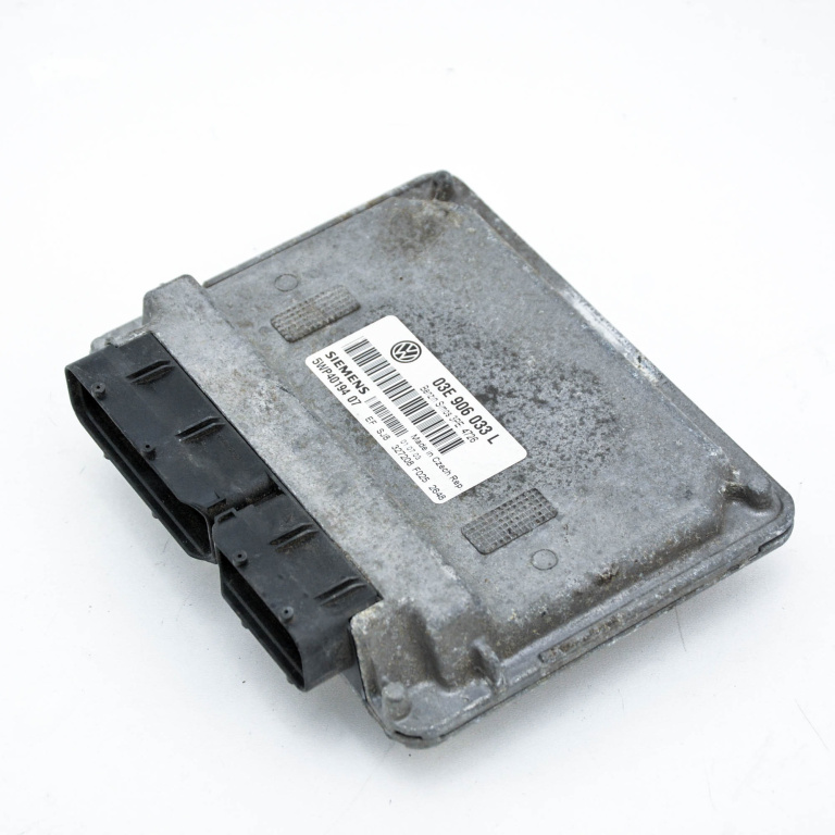 Calculator Motor / ECU VW POLO (9N, 9N3) 2002 - 2010 03E906033L, 5WP4019407