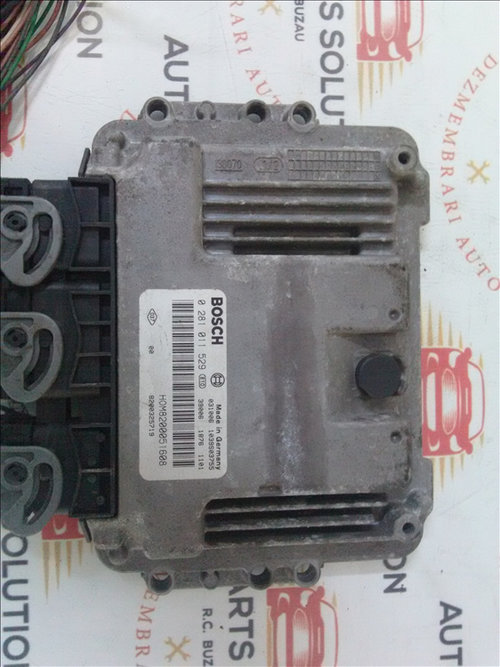 Calculator motor RENAULT TRAFIC 2001-2011