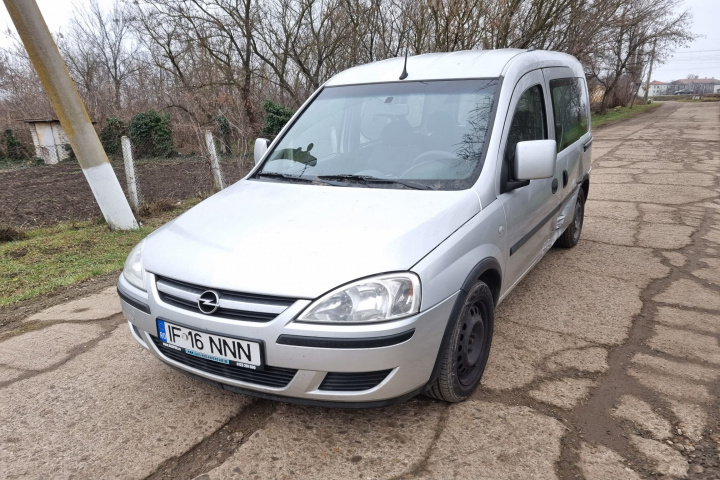 Calorifer radiator caldura Opel Combo C 2009 minivan 1.3 diesel