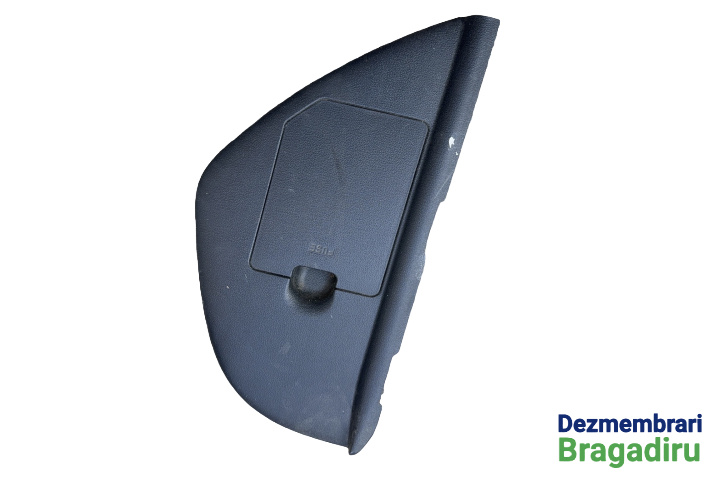 Capac bord lateral stanga Cod: 84716-2L000 Hyundai i30 FD [2007 - 2010] Hatchback 1.6 CRDi MT (116 hp) Cod motor D4FB