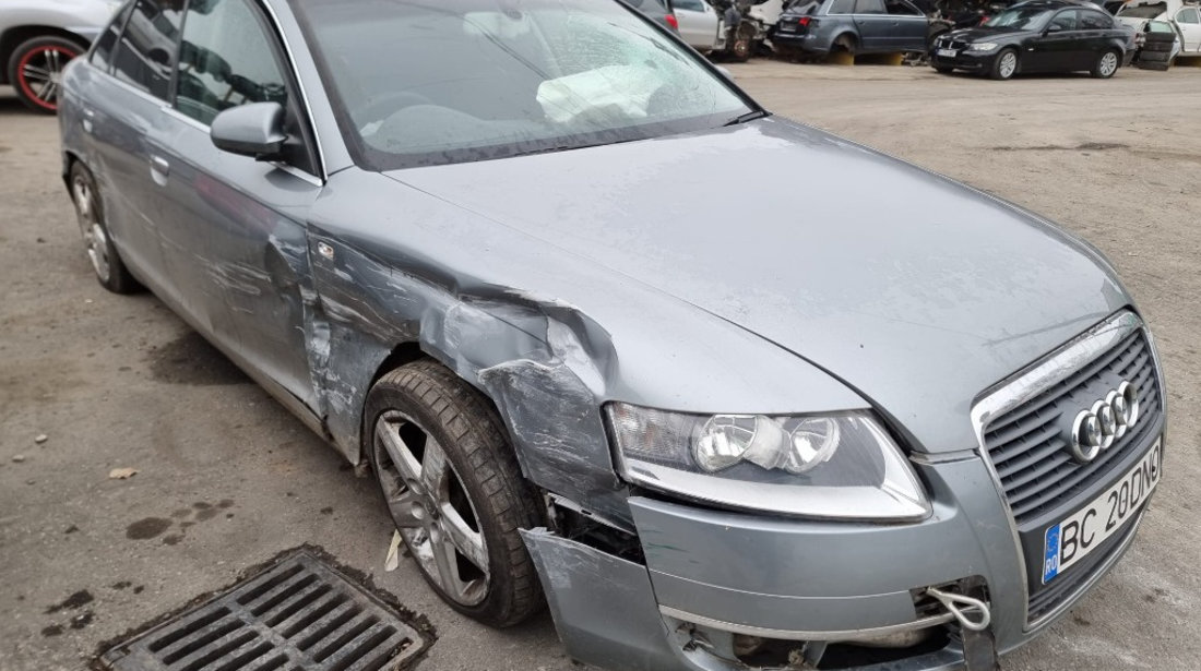 Capac motor protectie Audi A6 C6 2006 berlina 2.0 tdi BRE