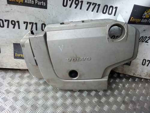 Capac motor Volvo V40 2.4 D5 an 2012 cod 30777775