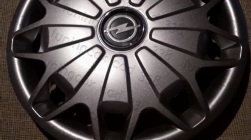 Capace roti Opel Vivaro de vânzare.