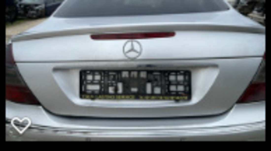 Capitonaj portbagaj stanga Mercedes-Benz E-Class W211/S211 [2002 - 2006] Sedan 4-usi E 200 CDI MT (122 hp)