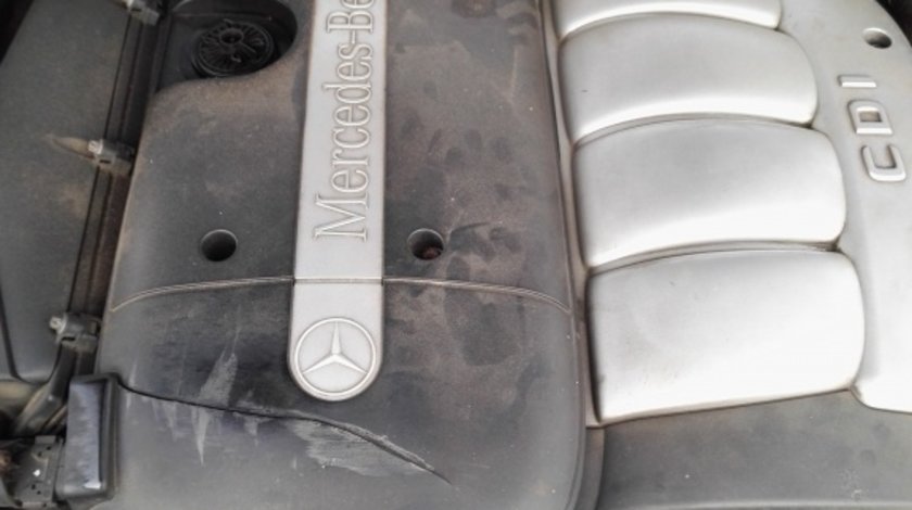 Carcasa filtru aer Mercedes C-CLASS W203 de vânzare.