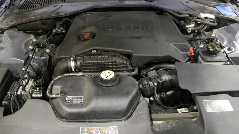 Carcasa filtru motorina Jaguar S-Type Limuzina 2.7 D an fab. 2004 - 2007