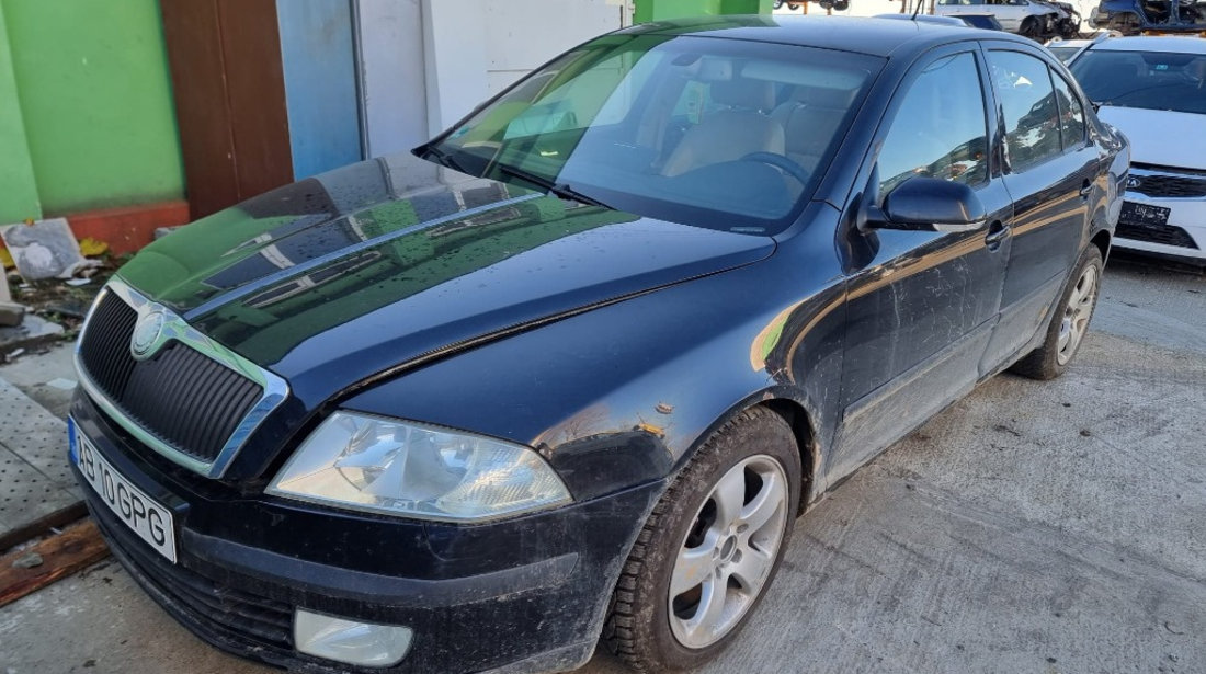 Carcasa filtru motorina Skoda Octavia 2 2005 berlina 2.0 tdi bkd