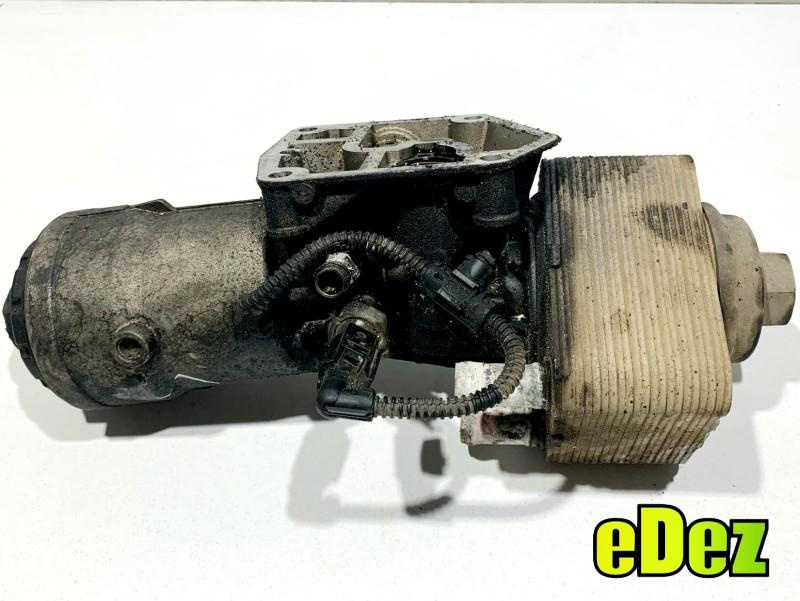 Carcasa filtru ulei cu termoflot Volkswagen Passat B6 3C (2005-2010) 2.0 tdi CAGA 045115389J