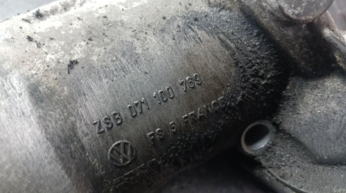Carcasa filtru ulei Volkswagen Golf 4 (1997-2005) 071100769
