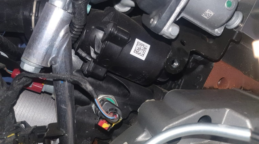 Carcasa termostat Audi A4 B9 2.0 TDI Quattro cod motor DET 140Kw / 190 cp an 2019 cod piesa 04L121111Q