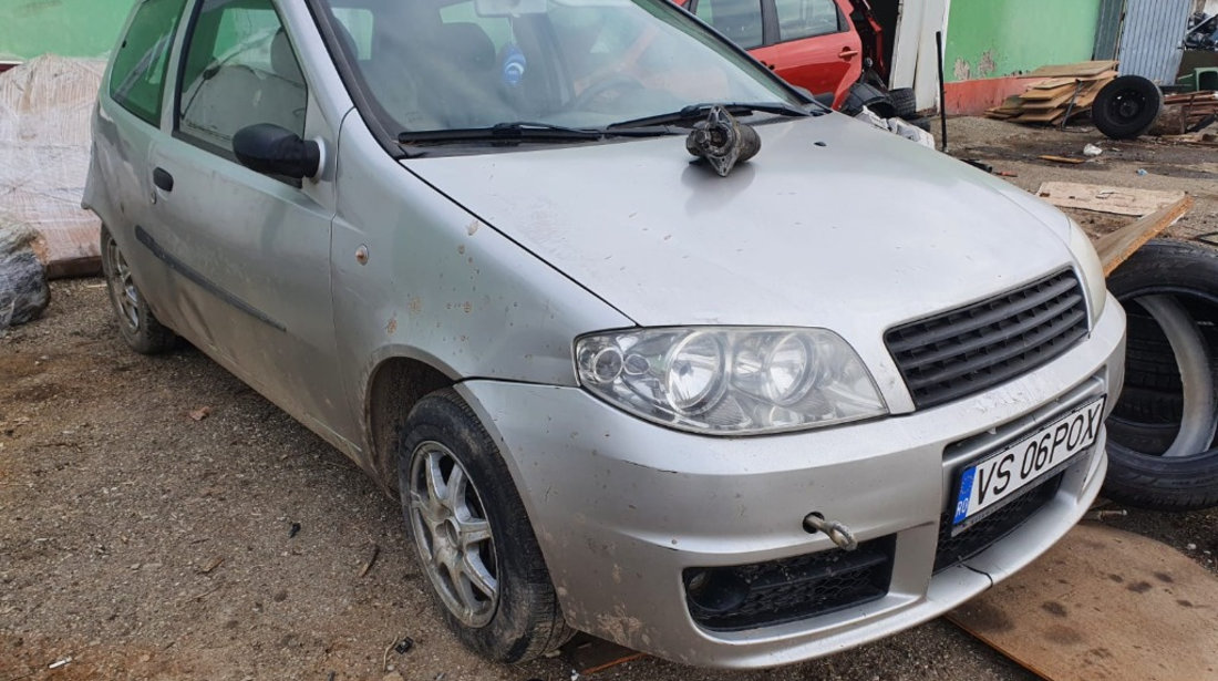 Carenaj aparatori noroi fata Fiat Punto 2005 2 1.2 benzina