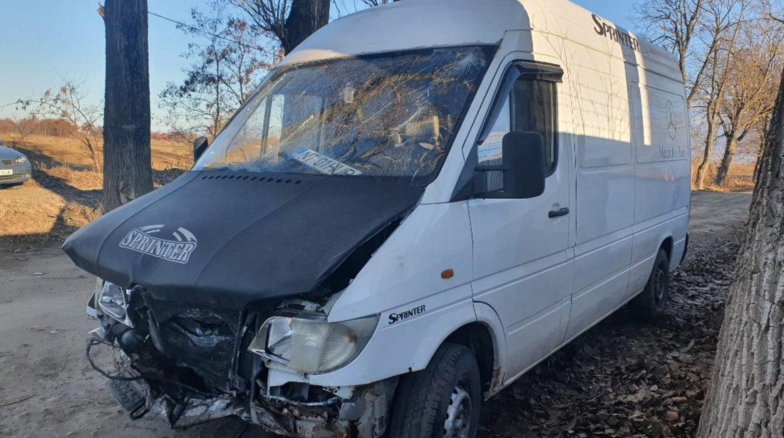 Carenaj aparatori noroi fata Mercedes Sprinter W905 2001 311 2.2 cdi