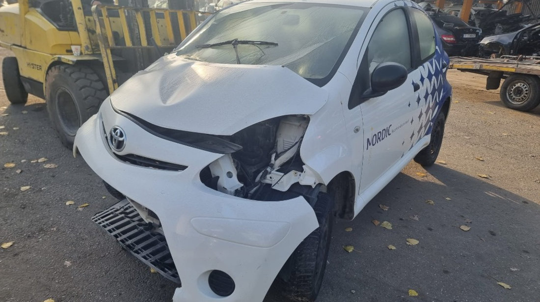 Carenaj aparatori noroi fata Toyota Aygo 2014 hatchback 1.0 benzina