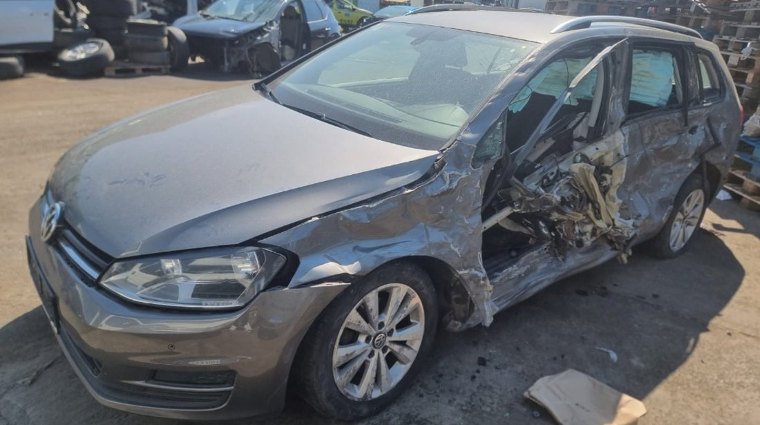 Carenaj aparatori noroi fata Volkswagen Golf 7 2013 break 1.6 tdi CLHA