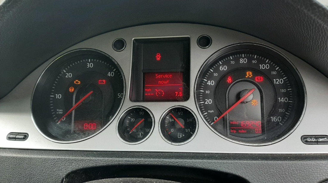 Carenaj aparatori noroi fata Volkswagen Passat B6 2007 Break 2.0 TDI