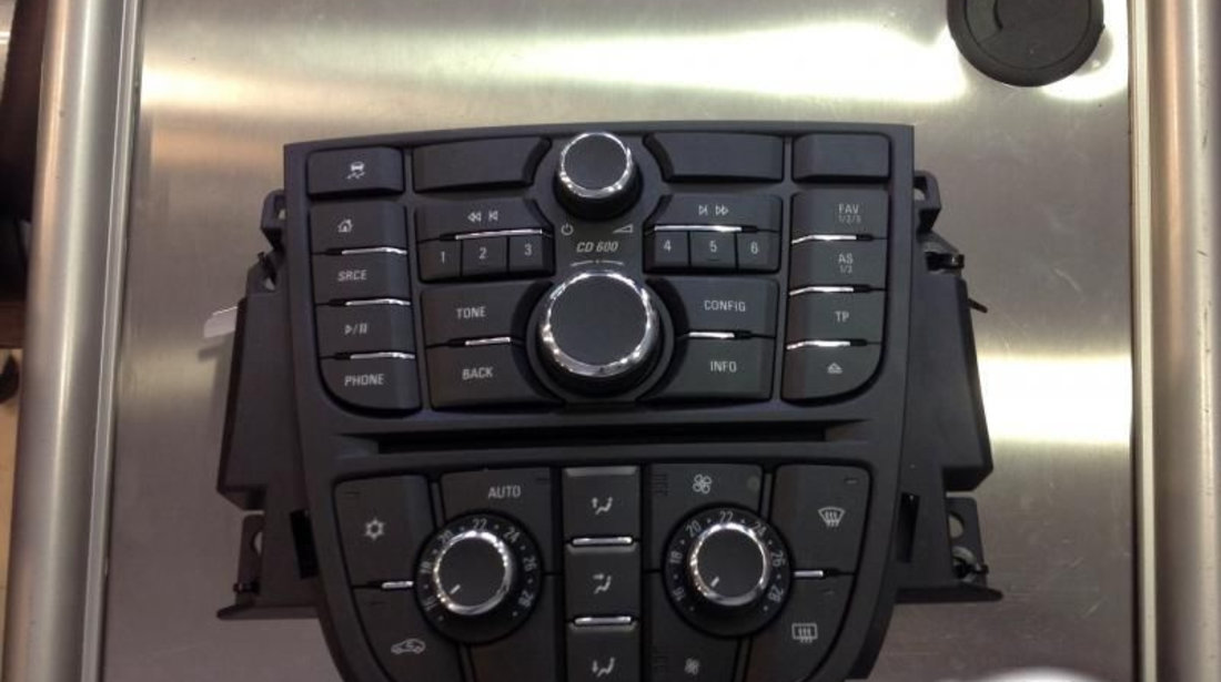 Cd Player Auto + Panou Ventilatie panasonic Opel MERIVA B 2010