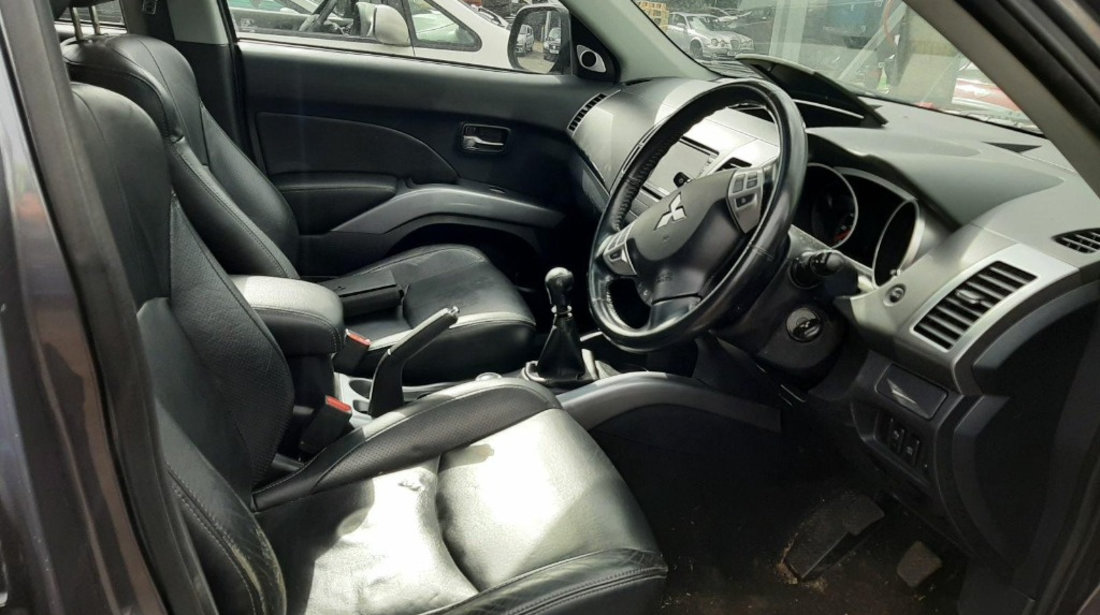 CD player Mitsubishi Outlander 2008 SUV 2.2 DIESEL