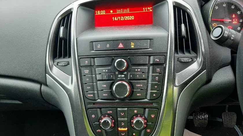 CD player Opel Astra J 2011 Hatchback 1.4 TI
