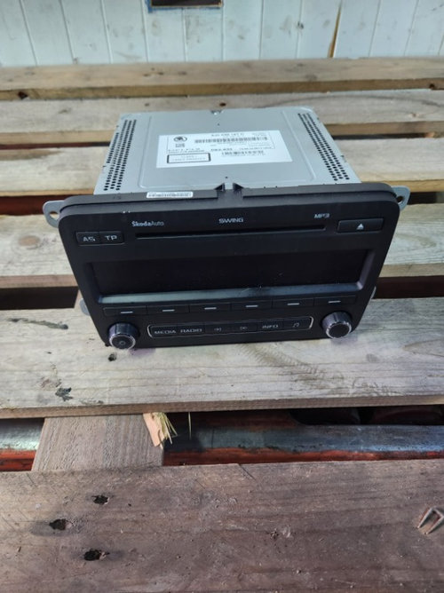 Cd player Skoda Fabia 2 1.2TSI combi an de fabricatie 2011 Cod : 5J0035161C