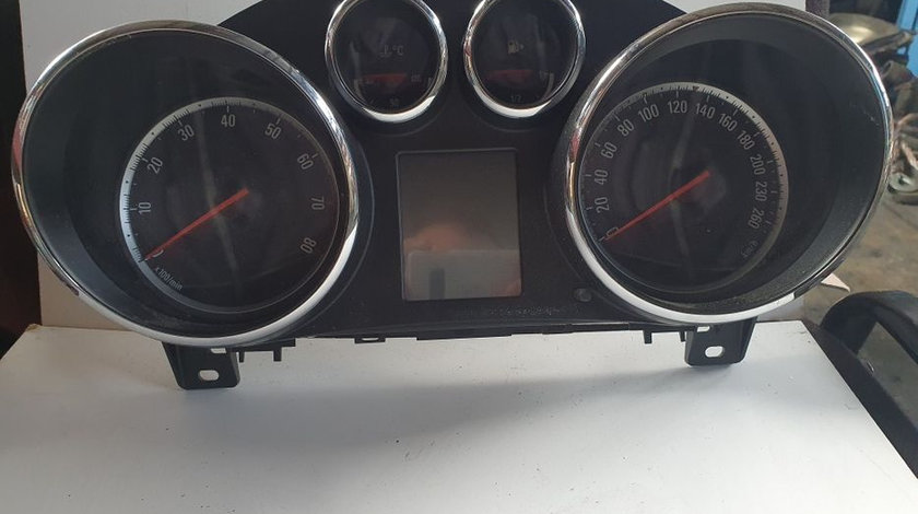 Ceas ceasuri bord Opel Astra J benzina 1.4 1.6 1.8