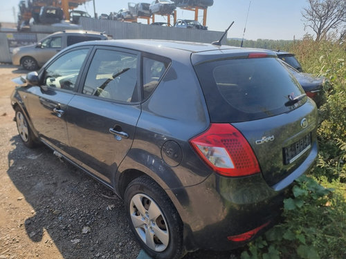 Ceasuri bord Kia Ceed 2011 hatchback 1.6 crdi G4FC