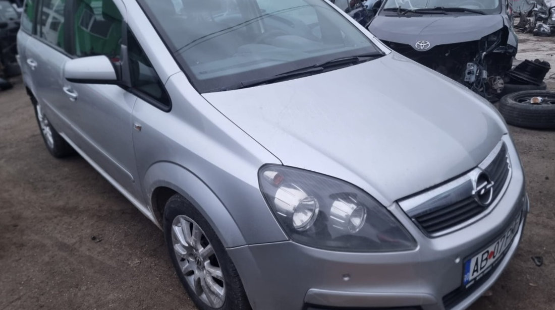 Centuri siguranta spate Opel Zafira B 2007 monovolum 1.9 cdti Z19DT