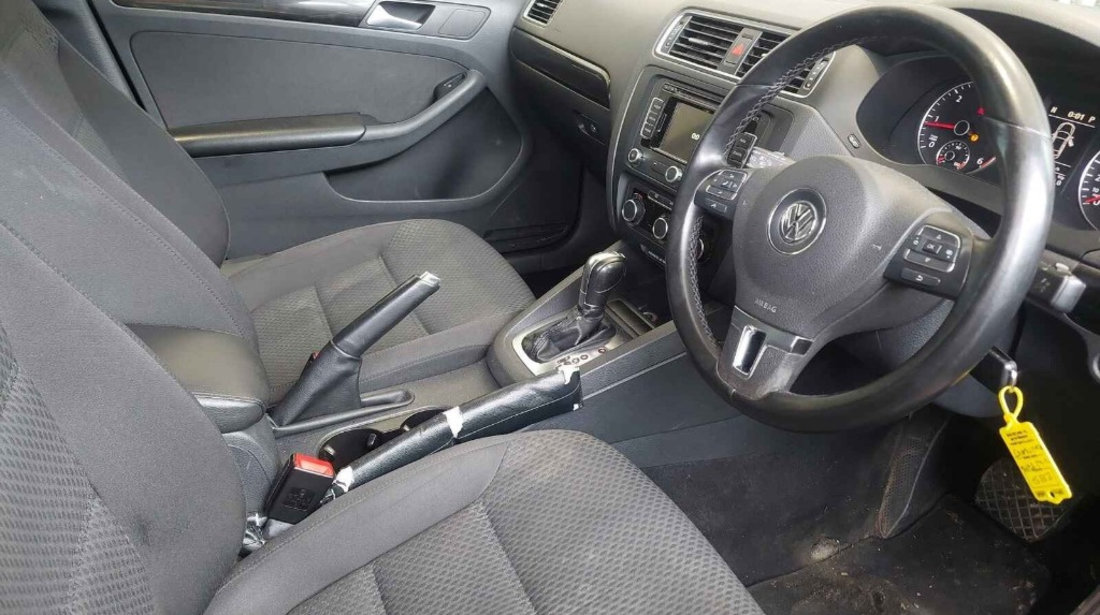 Centuri siguranta spate Volkswagen Jetta 2013 SEDAN 1.6 TDI