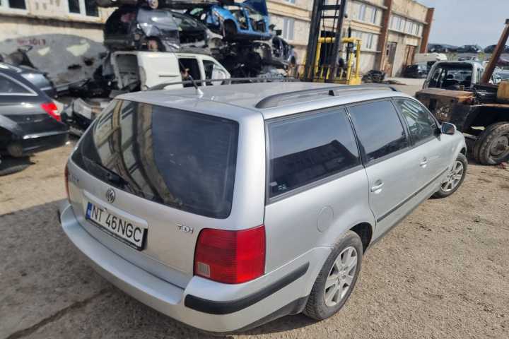 Centuri siguranta spate Volkswagen Passat B5 2000 combi/break 1.9 tdi