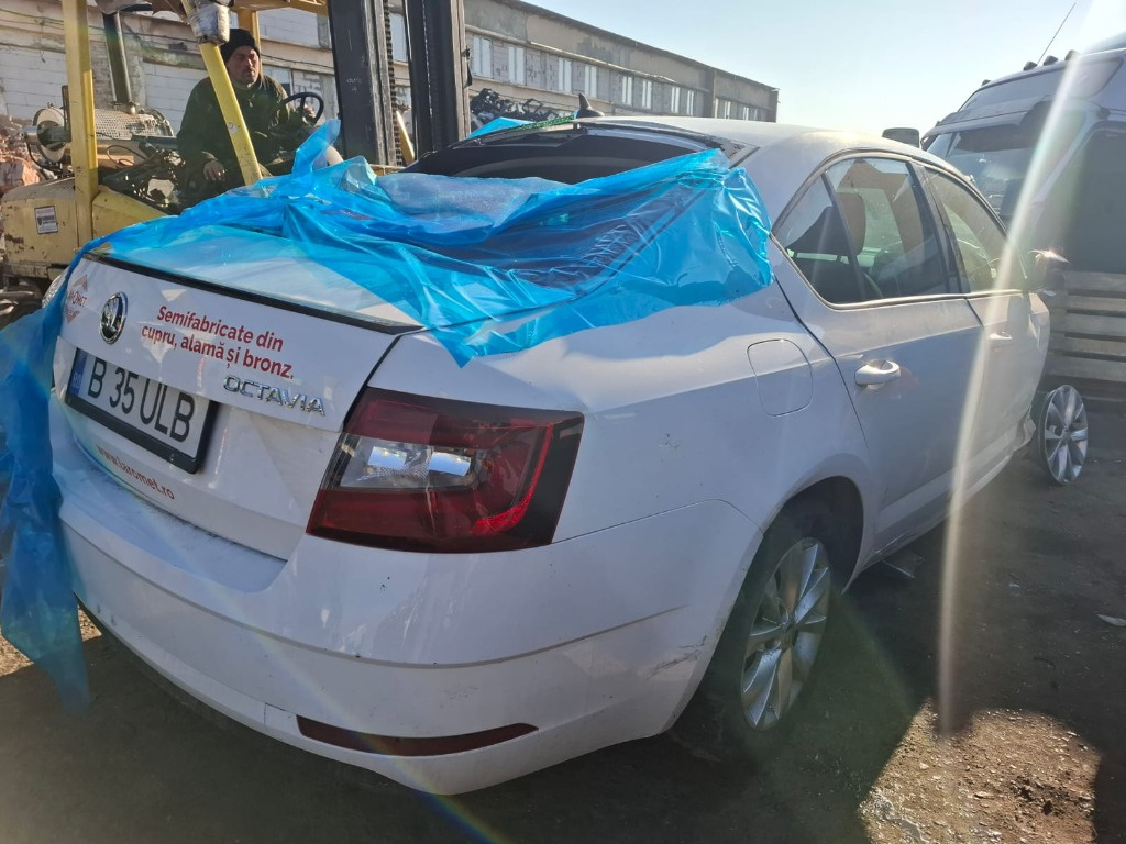 Chedere Skoda Octavia 3 2020 berlina 1.5 tfsi DPCA