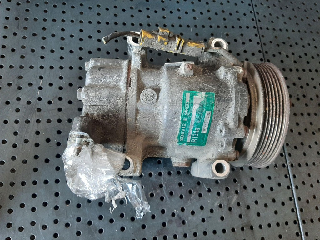 Compresor ac 1.4 hdi 1.4 b peugeot 206 307 citroen c3 berlingo 9646273880