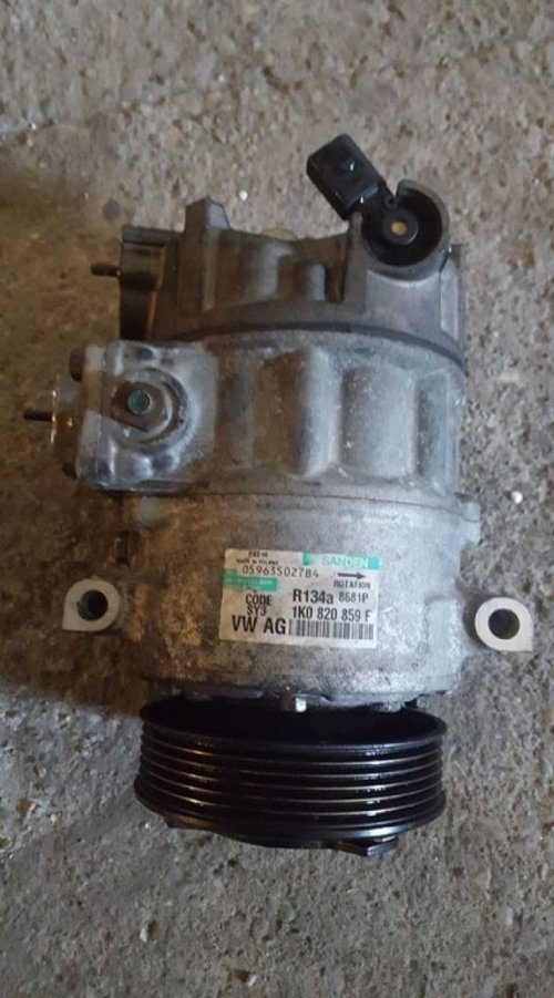 Compresor ac 1k0820859f vw touran 1.9 tdi bru bxf bxj 90 cai