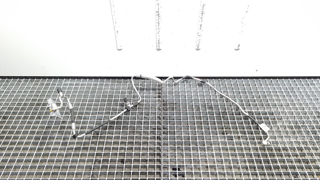 Conducta clima cu senzor, Bmw 3 Touring (E91) 2.0 d, N47D20A, 9151736