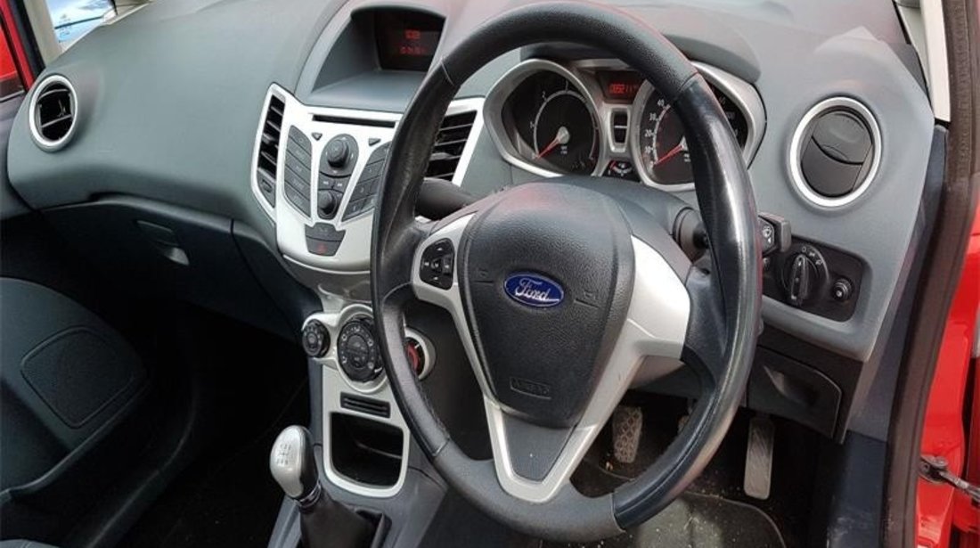 Consola centrala Ford Fiesta Mk6 2011 hatchback 1.4