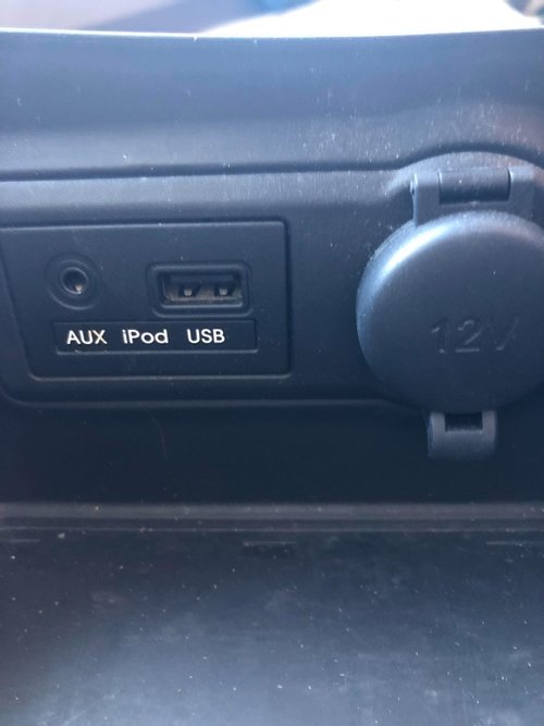 Consola centrala spate cu aux si usb si bricheta hyundai ix20 96120-1k000