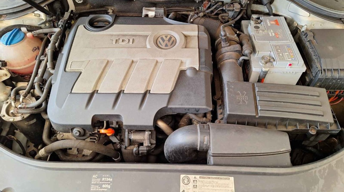 Consola centrala Volkswagen Passat B6 2010 SEDAN 2.0 TDI CBDC