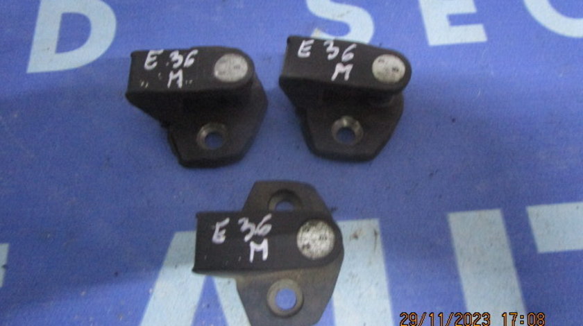 Cremaliera BMW E36 1995; 8122299.1 (portiere)