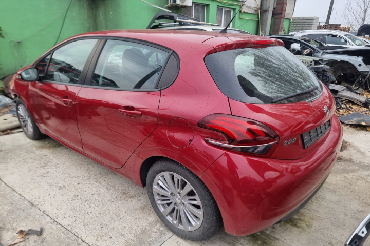 Debitmetru aer Peugeot 208 2018 hatchback 1.2 vti HM01 (HMZ)