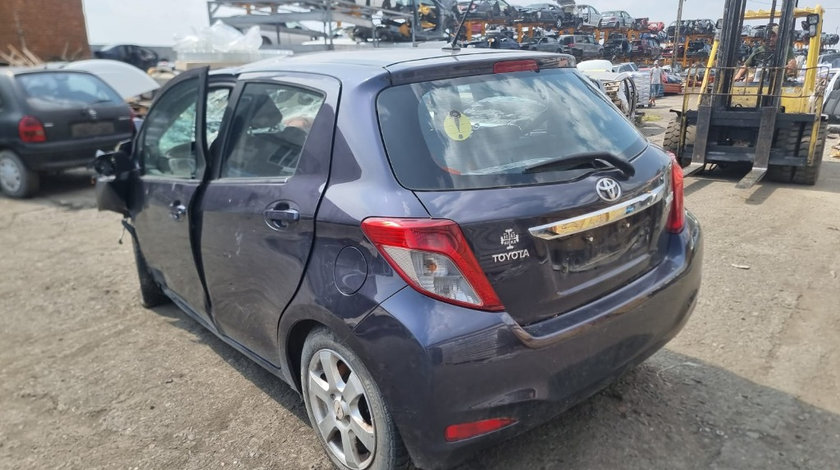 Debitmetru aer Toyota Yaris 2012 hatchback 1.3 benzina