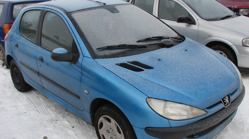 Dezmembram Peugeot 206 [1998 - 2003] Hatchback 5-usi 1.4 HDI MT (68 hp) (2A/C)