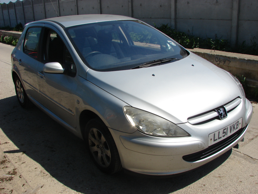 Dezmembram Peugeot 307 [2001 - 2005] Hatchback 5-usi 2.0 HDi MT (136 hp)  (3A/C) #70008524