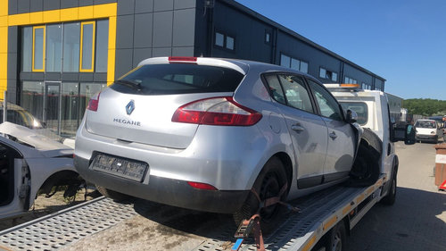 Dezmembram Renault Megane 3 1.6 benzina an fabr 2009