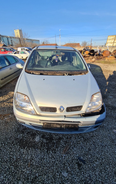 Dezmembram Renault Megane [facelift] [1999 - 2003] wagon 1.9 dCi MT (102 hp)