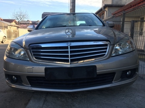 Dezmembrari Mercedes-Benz W204 2008