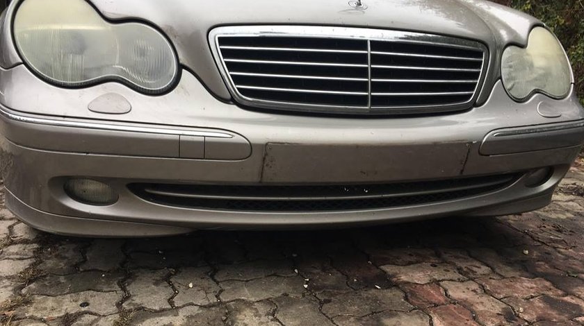 Dezmembrari Mercedes C class C220 Diesel w203 2006