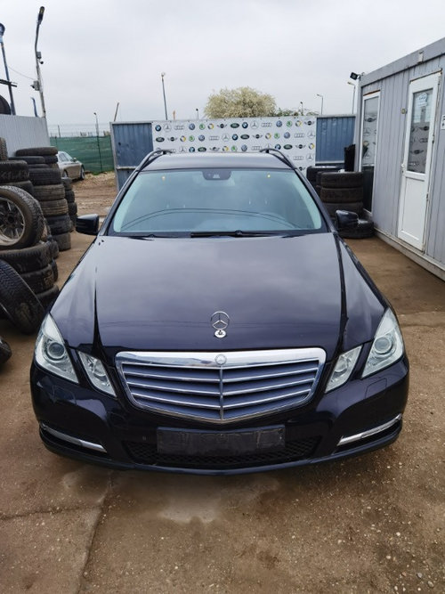 Dezmembrari Mercedes E class 2011 W212