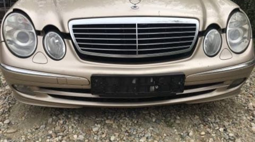 Dezmembrari Mercedes E220 w211 2002